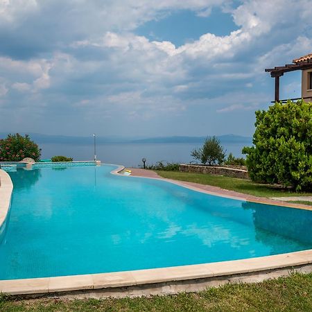 Blue Thea Luxury Villa In Afitos Zewnętrze zdjęcie