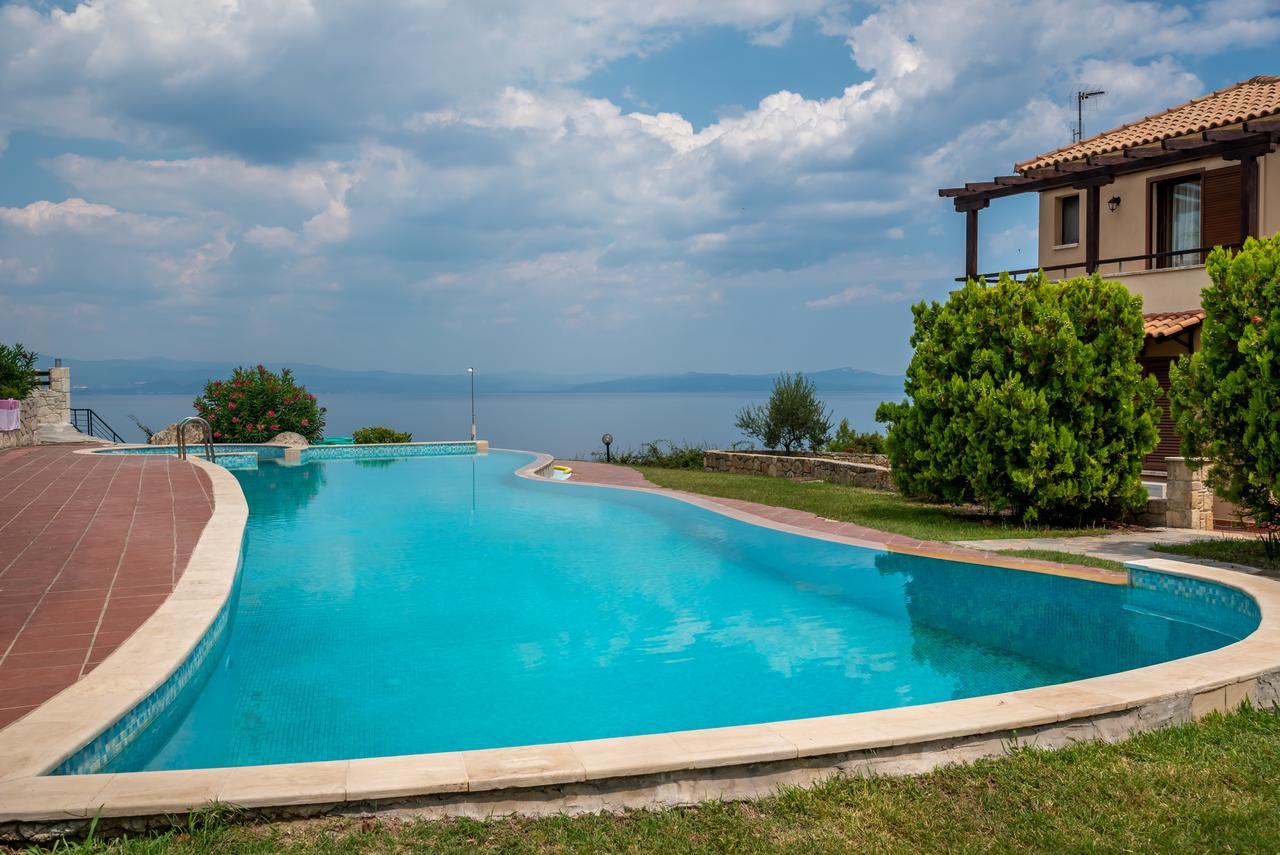 Blue Thea Luxury Villa In Afitos Zewnętrze zdjęcie